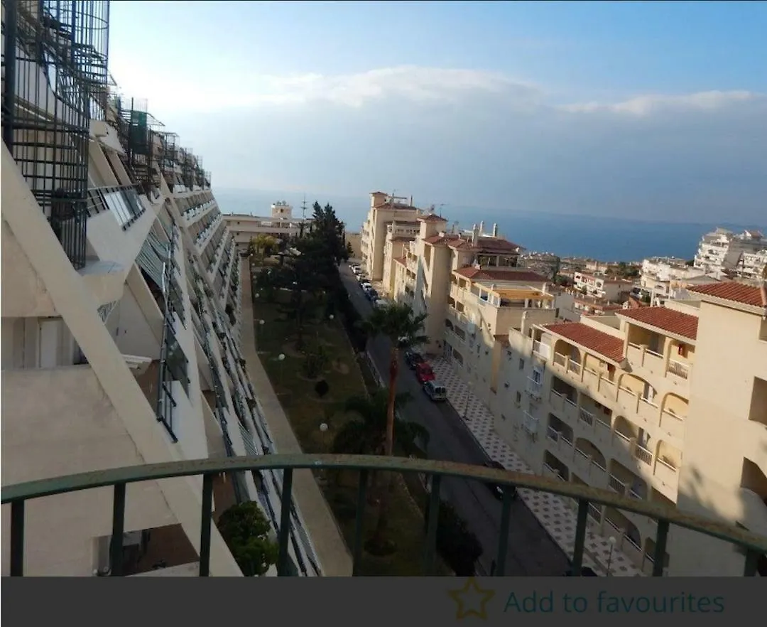 Ático 3 habitaciones Benalmadena Costa con jacuzzi y barbacoa privado